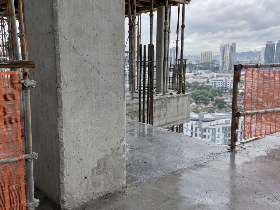 Level 7 column and slab edge